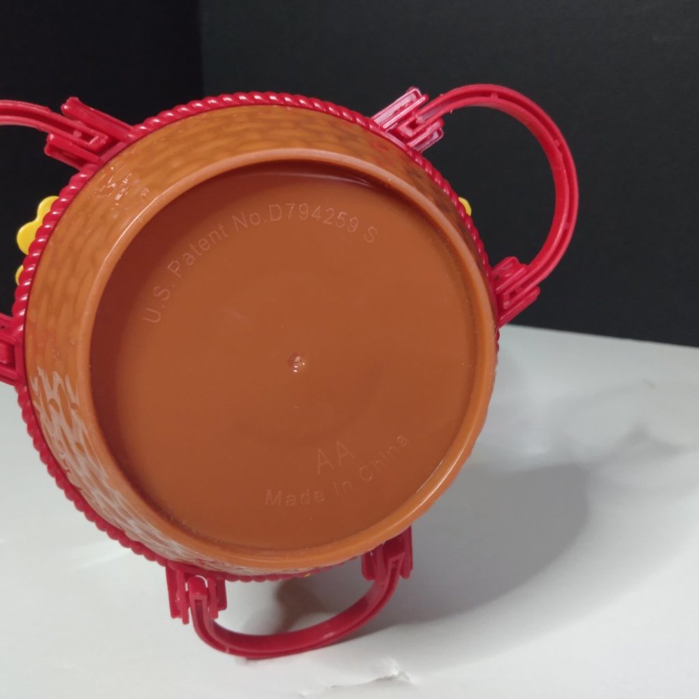 Hot Air Balloon Shaped Hummingbird Feeder - Picture 6 of 9